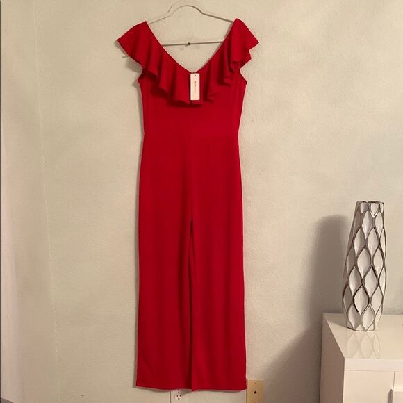 NWT Order Plus Elegant Red Ruffle Jumpsuit Zip Size Small - Picture 1 of 11